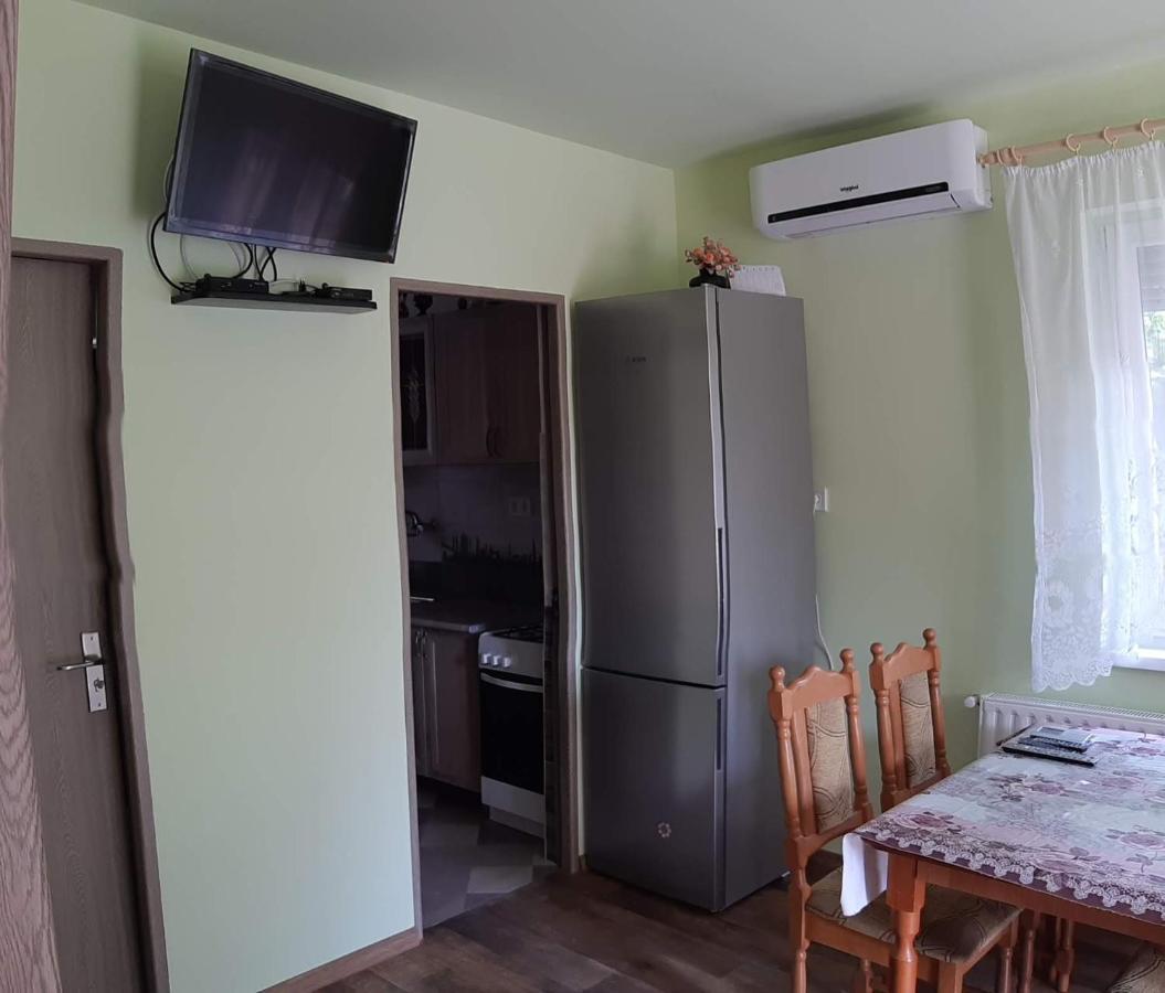 Rozsa Apartment Hajduszoboszlo Ngoại thất bức ảnh